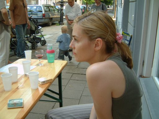 Gesine Cukrowski 2003 in Berlin bei meiner Ausstellung 2490 Gendermainstreaming ARTEVE.de